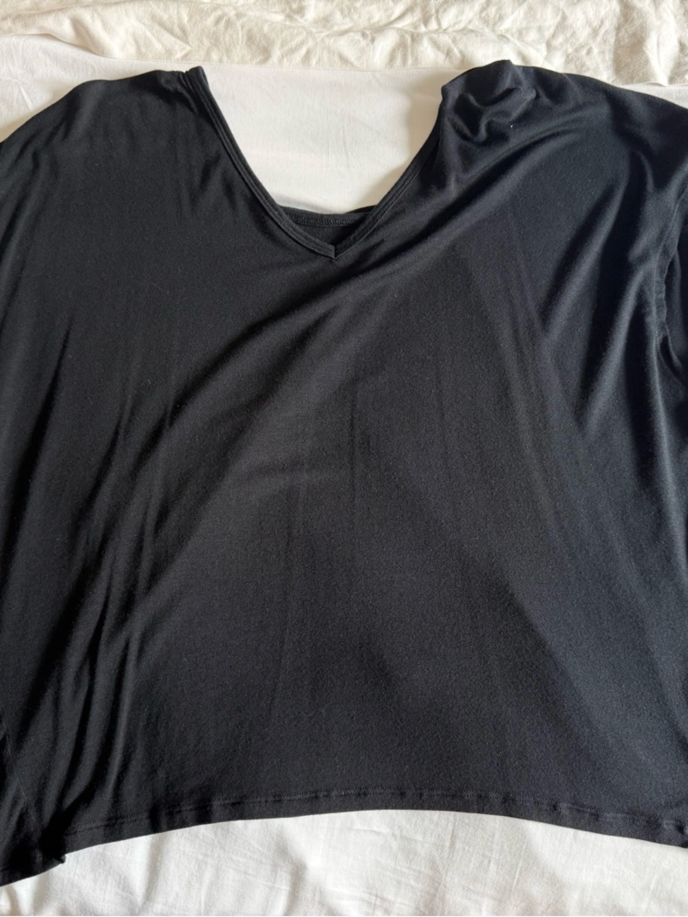 Beyond Yoga Women's Black V-Neck Muscle Tee